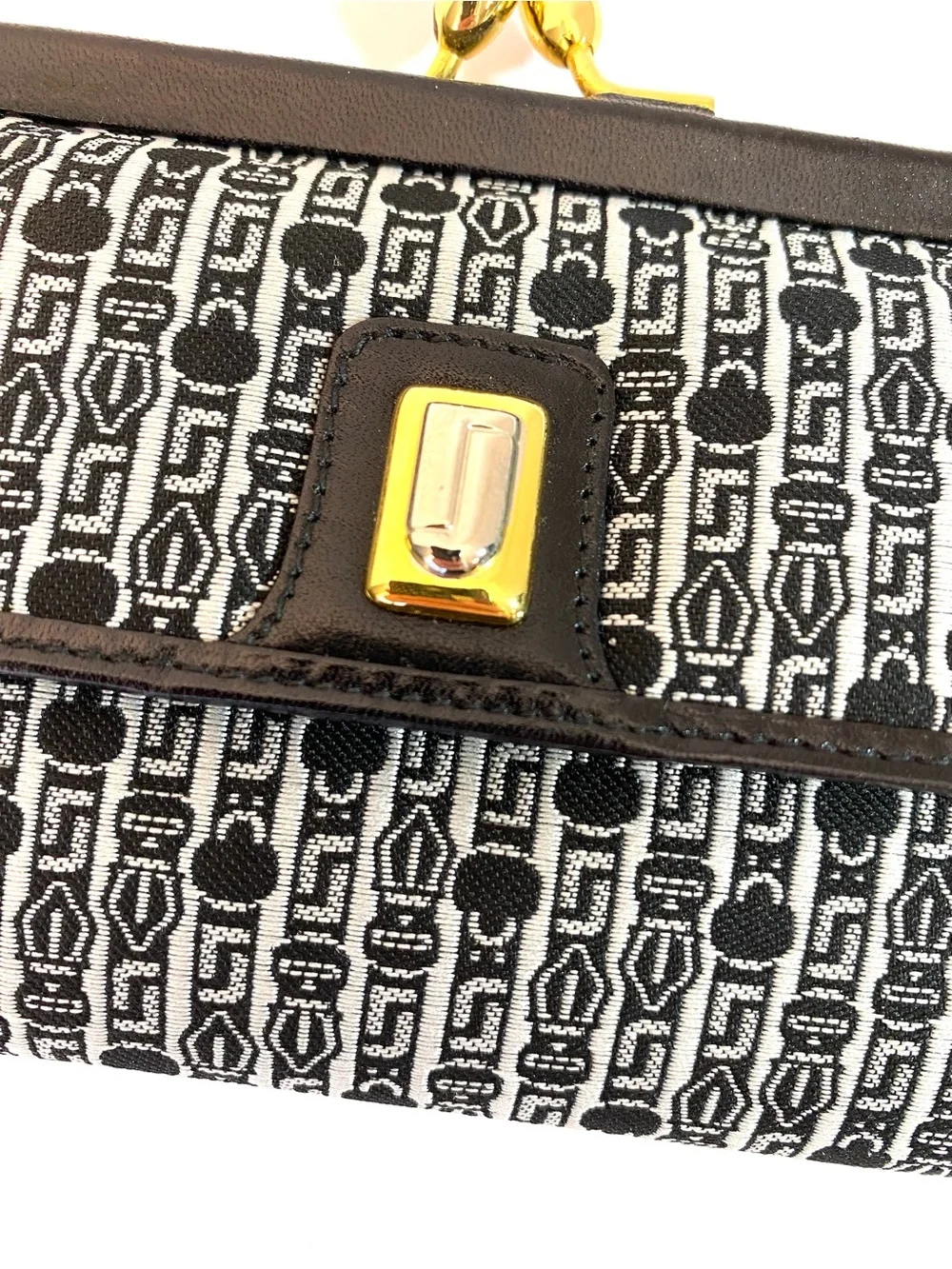 Vtg JUDITH LEIBER Black Woven Jacquard Kiss Lock Coin Purse Wallet